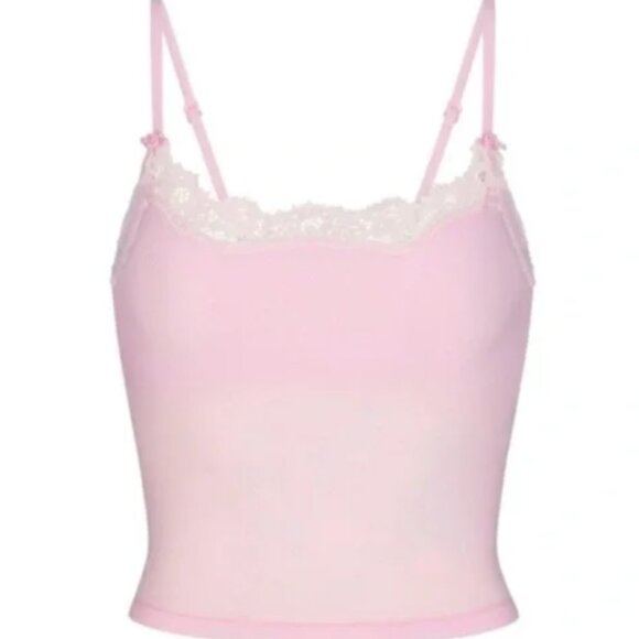 SKIMS Tops - SKIMS Fits Everybody Lace Cami, Cherry Blossom (Soft Pink) - Size M